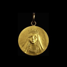 gold necklace