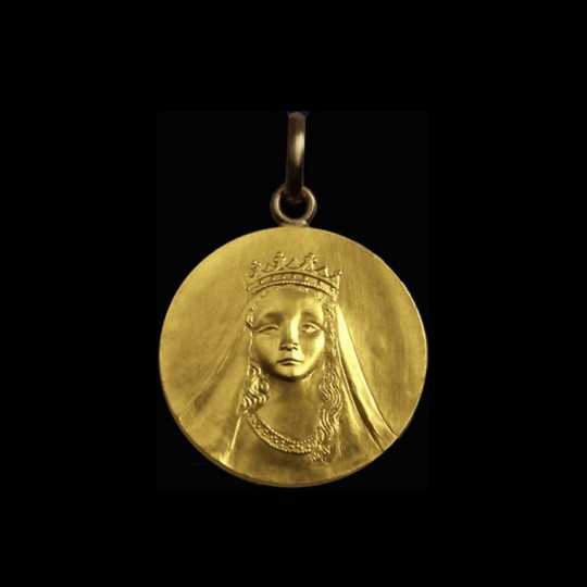 gold necklace